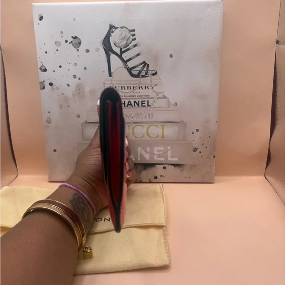 Louis Vuitton Vernis Sarah Wallet - Picture 3 of 9